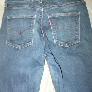 Slimming Skinny Women's Levi's Size 28